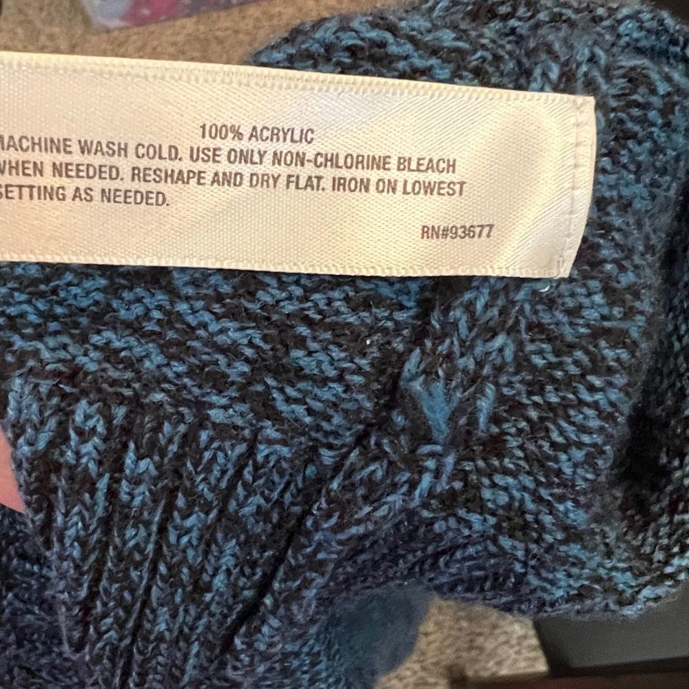 I ♥️ Ronson Cardigan Sweater - Picture 4 of 7